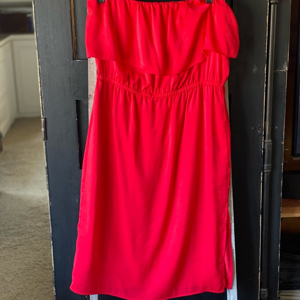 Strapless in Red